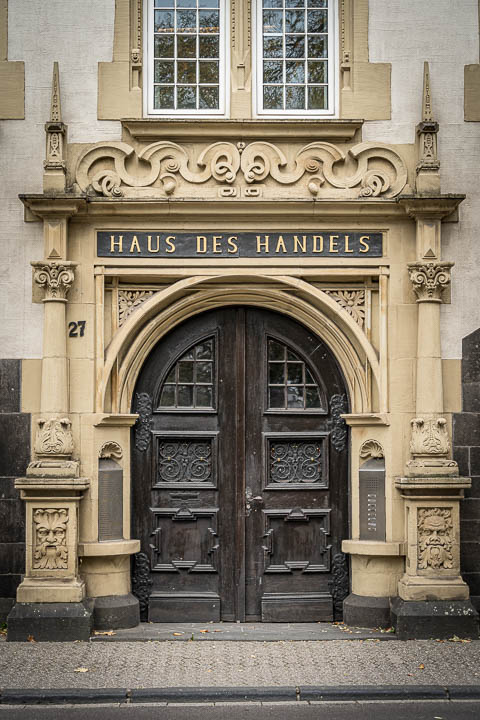 Eingang Haus des Handels